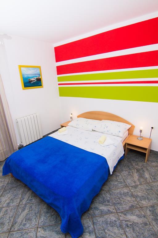 Apartmani Zuzic Krk Town Zimmer foto