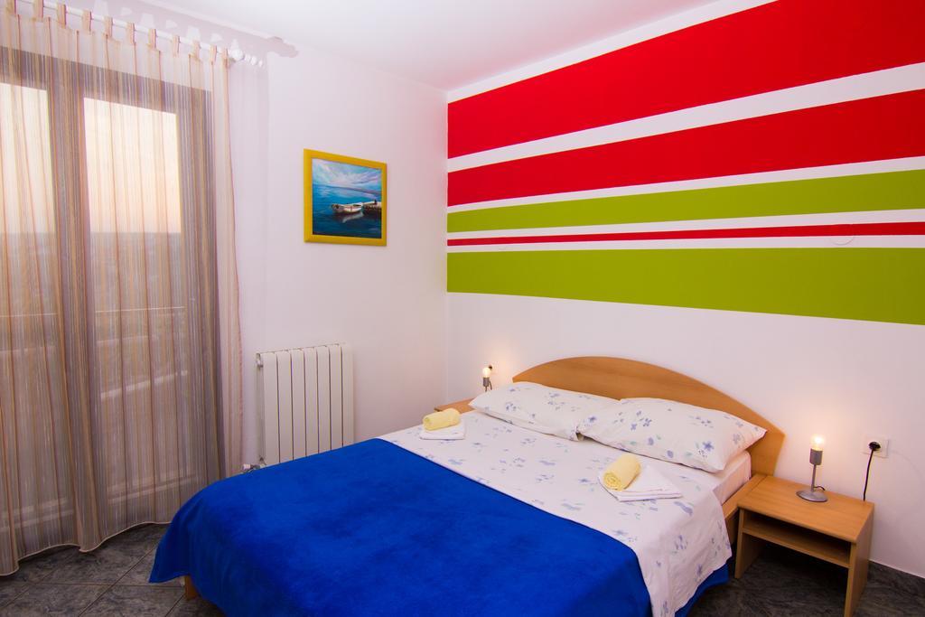 Apartmani Zuzic Krk Town Zimmer foto