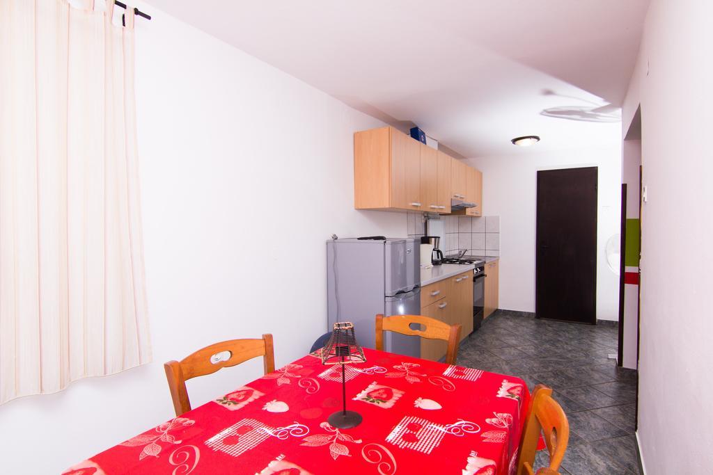 Apartmani Zuzic Krk Town Zimmer foto