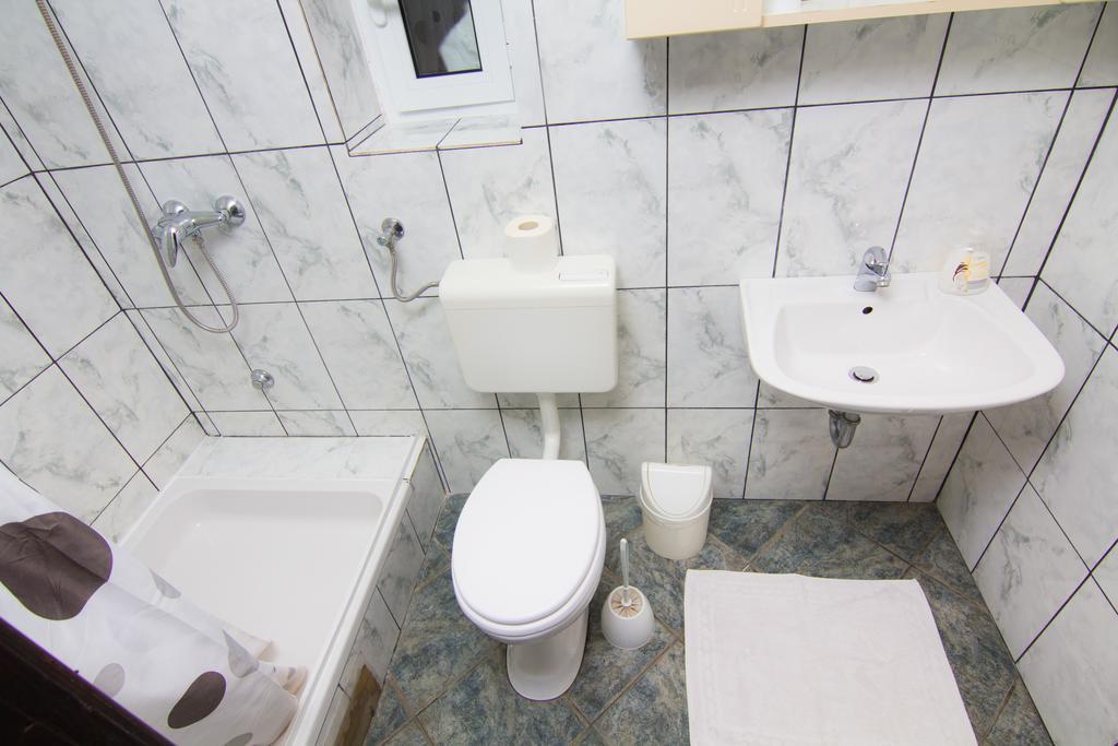 Apartmani Zuzic Krk Town Zimmer foto